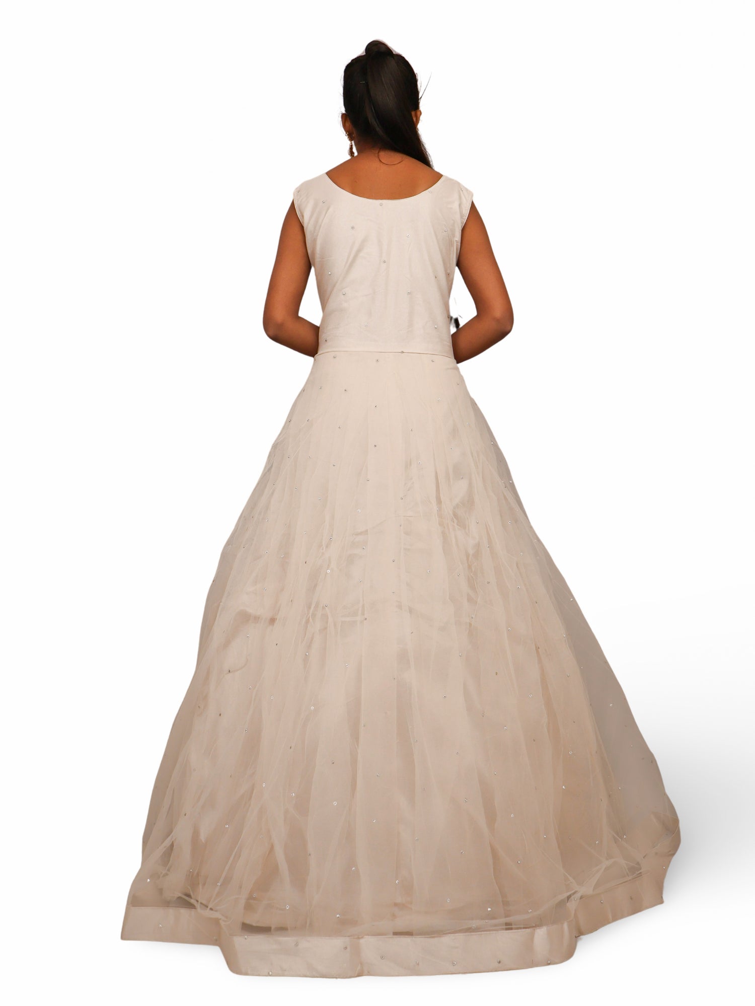 Off White Gown with Mirror & Thread Work by Shreekama Off White Designer Gowns for Party Festival Wedding Occasion in Noida